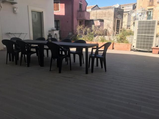 Suite Con Terrazza In Centro Storico Catania-Fontanarossai nemzetközi repülőtér Kültér fotó