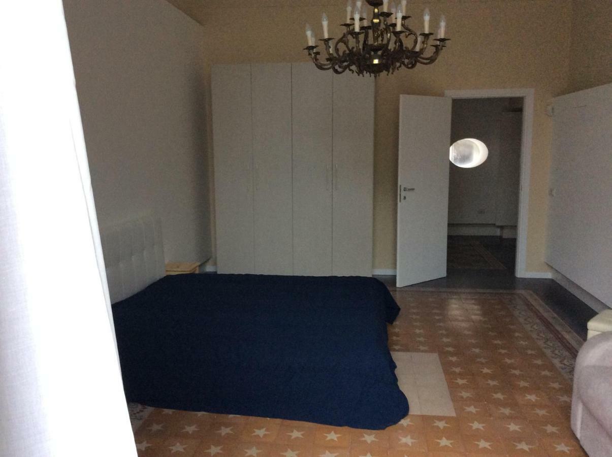 Suite Con Terrazza In Centro Storico Catania-Fontanarossai nemzetközi repülőtér Kültér fotó
