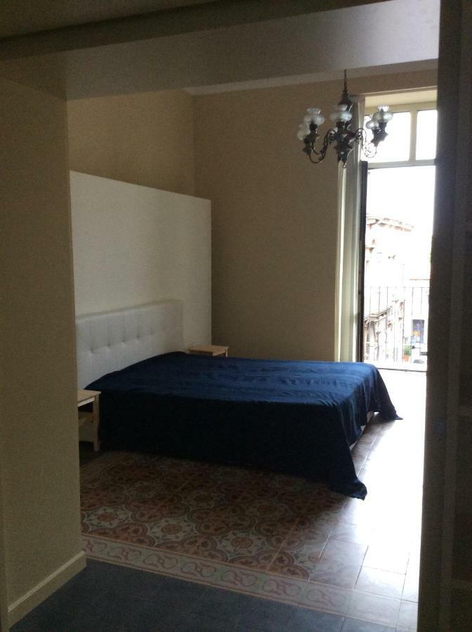 Suite Con Terrazza In Centro Storico Catania-Fontanarossai nemzetközi repülőtér Kültér fotó