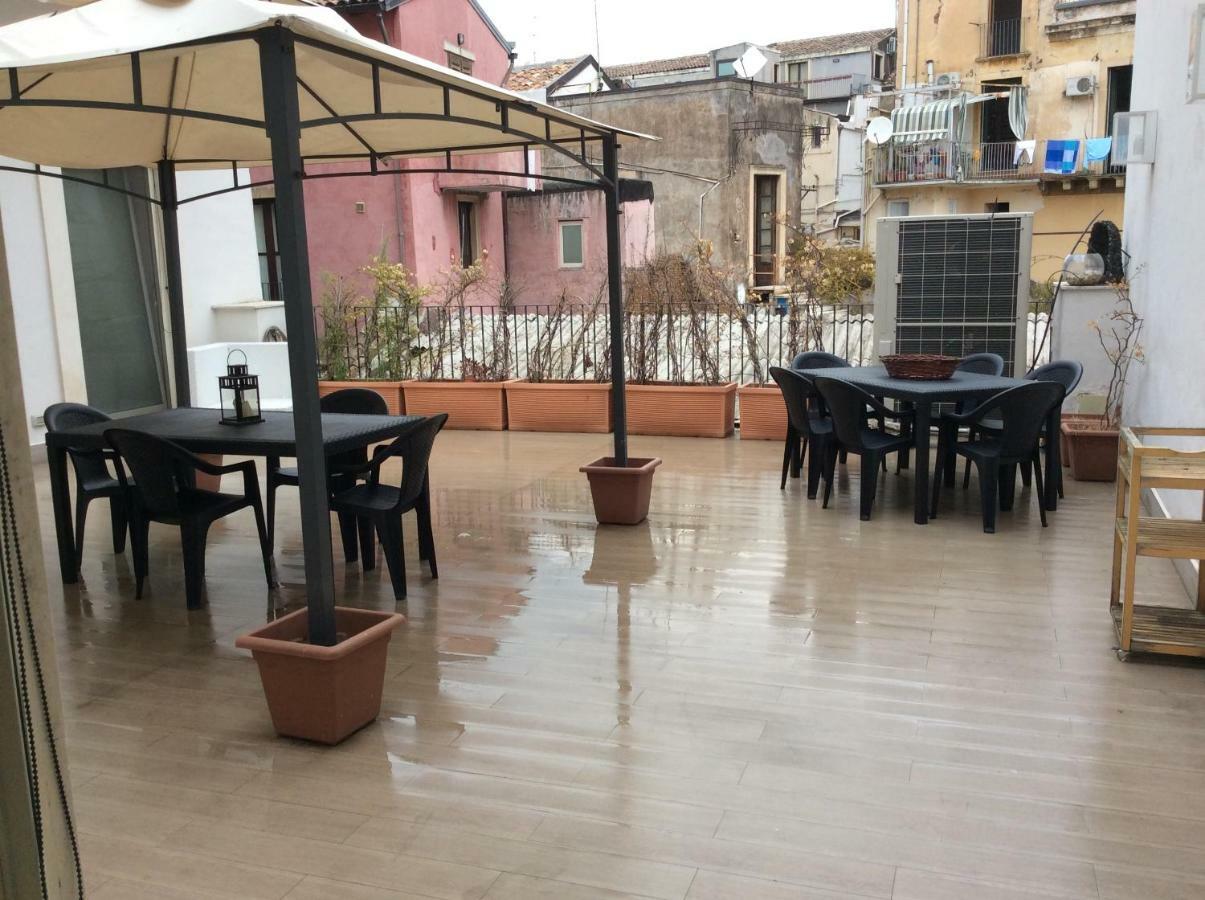 Suite Con Terrazza In Centro Storico Catania-Fontanarossai nemzetközi repülőtér Kültér fotó