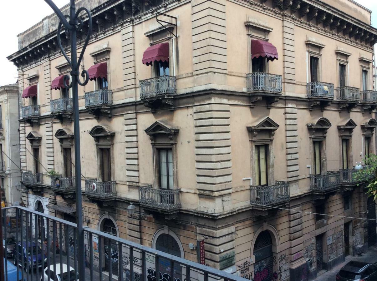 Suite Con Terrazza In Centro Storico Catania-Fontanarossai nemzetközi repülőtér Kültér fotó