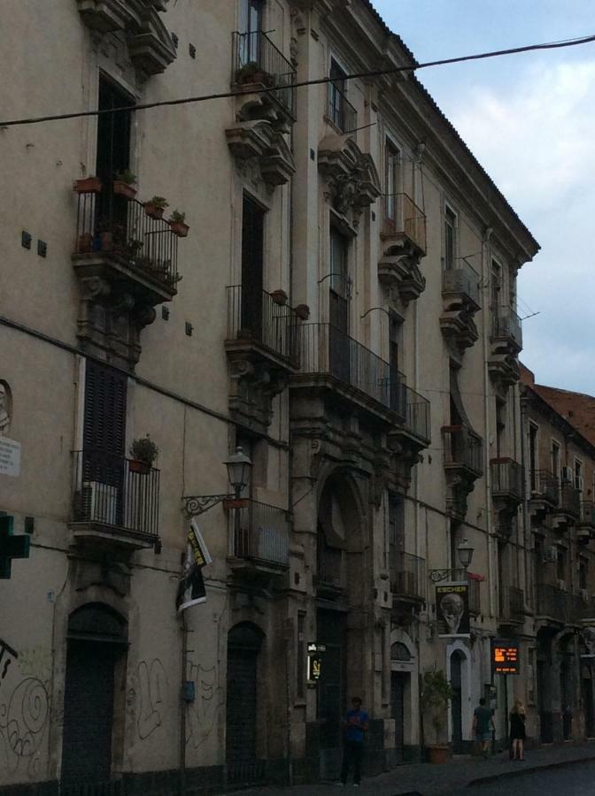 Suite Con Terrazza In Centro Storico Catania-Fontanarossai nemzetközi repülőtér Kültér fotó