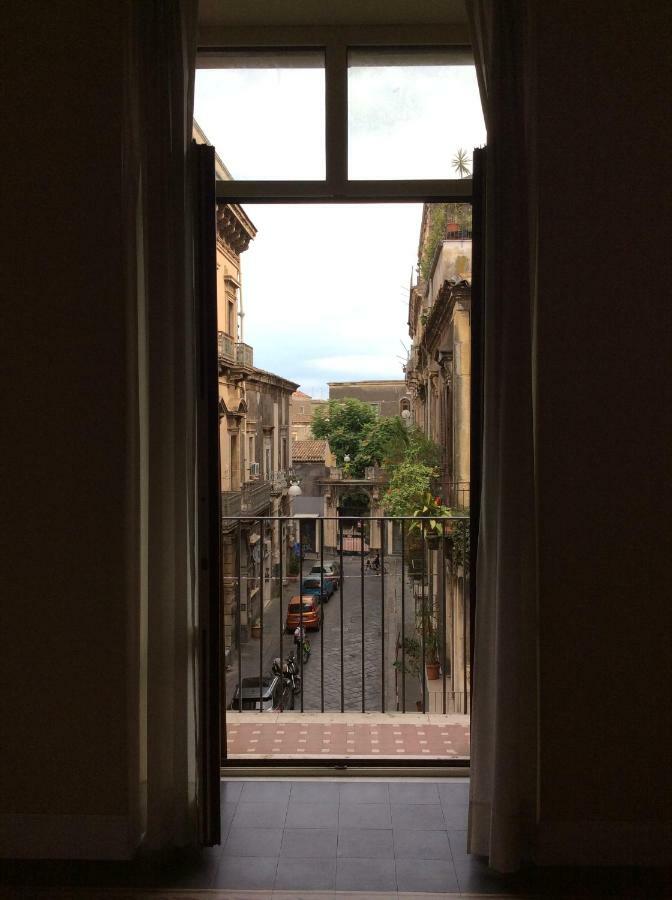 Suite Con Terrazza In Centro Storico Catania-Fontanarossai nemzetközi repülőtér Kültér fotó