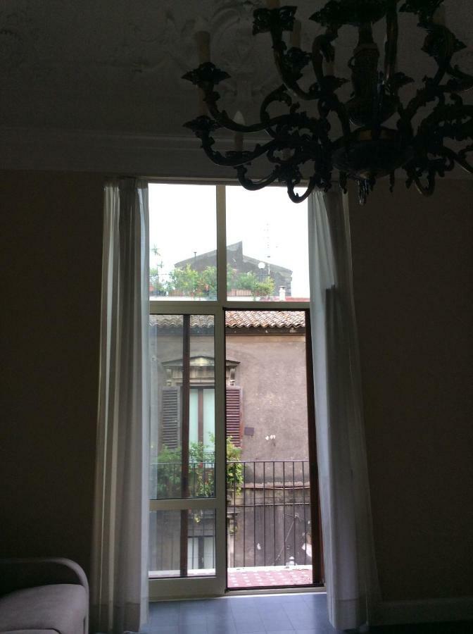 Suite Con Terrazza In Centro Storico Catania-Fontanarossai nemzetközi repülőtér Kültér fotó