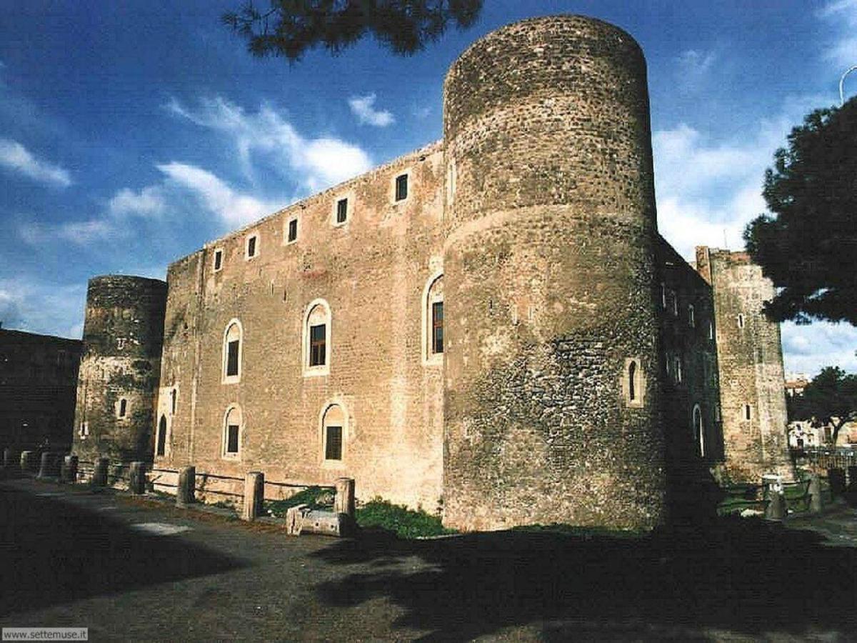 Suite Con Terrazza In Centro Storico Catania-Fontanarossai nemzetközi repülőtér Kültér fotó